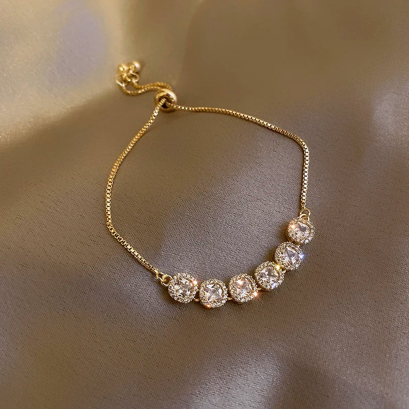 Exquisite Rhinestone Bracelet Ladies Fashion Stars Flower Charm Wristlet Bracelets Gold Color Adjustable  Wedding Jewelry  K-