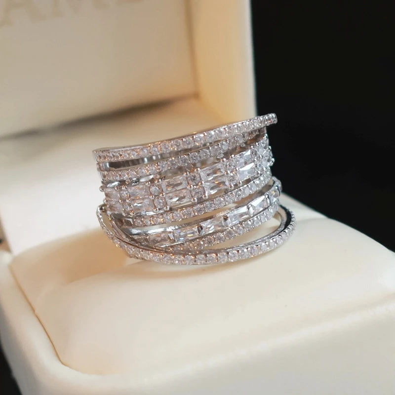 New Bling Cubic Zirconia Wedding Ring for Women Geometric Square Band Design Luxury Fashion Female Rings Party Jewelry Gift