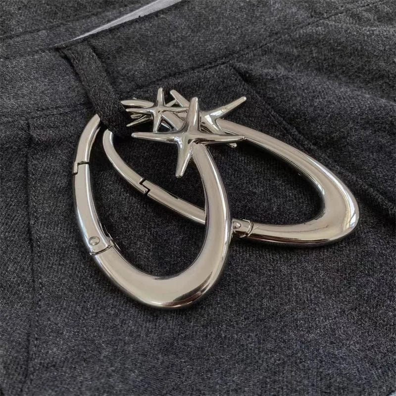 New Star Essential Icon Carabiner Keychain Blackout Women Men High Quality Oval Solid Belt Buckle Unisex Couple Sliver Key Ring