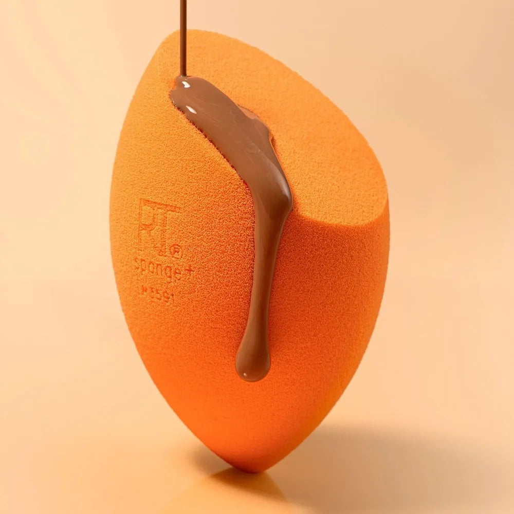 Real Techniques Skin Sponge, Makeup Blender, Liquid Base & Cream, Professional Makeup Tool Without Stripes, 4 Free Units