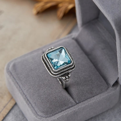 Vintage Shiny Zircon Ladies Ring Fashion Blue Zircon Jewelry Engagement Ring for Brides Wedding Ring Party Gifts