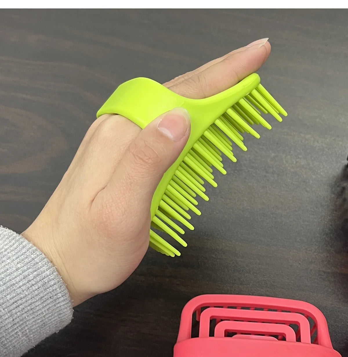 WANMEI Scalp Massage Shampoo Brush - Deep Cleansing & Exfoliation, TPEE Hollow Design, Easy Hair Care