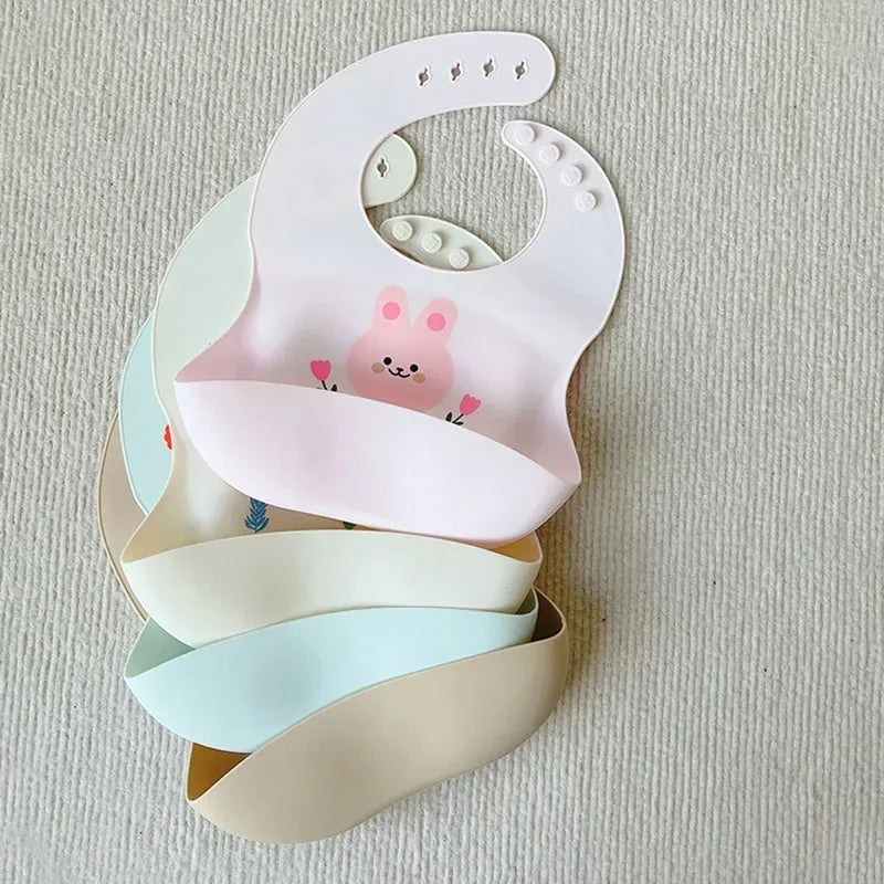 Baby Bib Waterproof Soft Silicone Scarf Cartoon Bear Cute Print Adjustable Bibs Burp Cloths Baby Feeding Aprons Kids Eating
