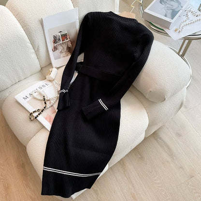 YuooMuoo 2025 Autumn Winter Women Knitted Dress Brand Fashion O-neck Buttons Bodycon Sweater Dress with Belt Lady Office Dress