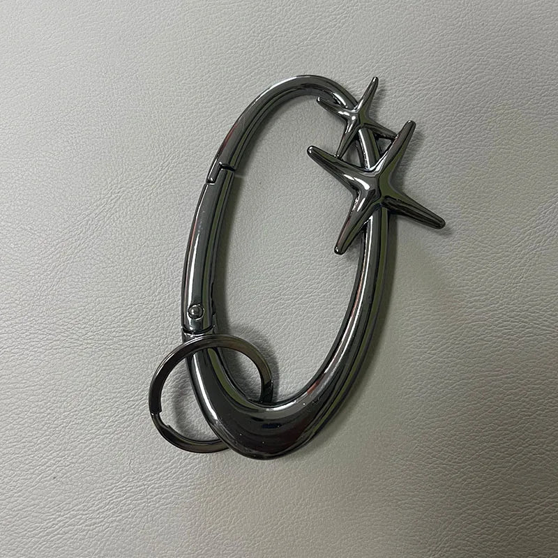 New Star Essential Icon Carabiner Keychain Blackout Women Men High Quality Oval Solid Belt Buckle Unisex Couple Sliver Key Ring