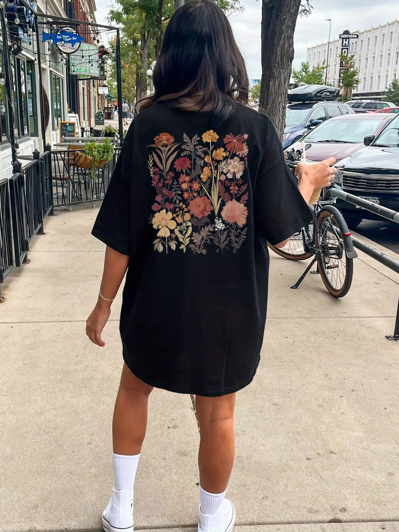 Ladies' spring and summer casual loose plus size bee bow pattern printed round neck short sleeved T-shirt dress