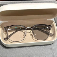 Photochromic to gray