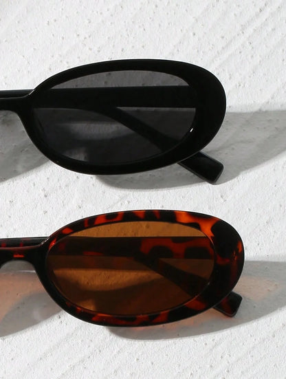 2pcs Vintage Small Frame Oval Shaped Plastic Sunglasses Outdoor Travel Beach Holiday UV Protection Fashionable Shade Travel