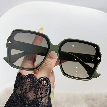 Fashion Square Frame Sunglasses for Women Luxury UV Protection Large Frame All-Match DS-8052-1
