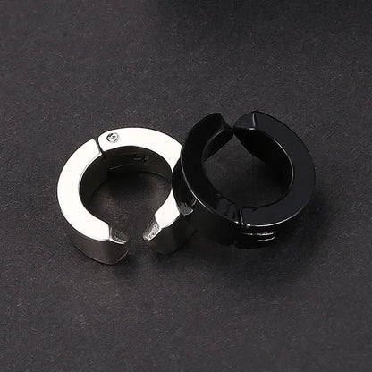2pcs Anime Chainsaw Man Yoshida Hirofumi Cosplay Ear Clip Earrings Women Men Punk Black No Pierced Fake Ear Circle Pop Jewelry