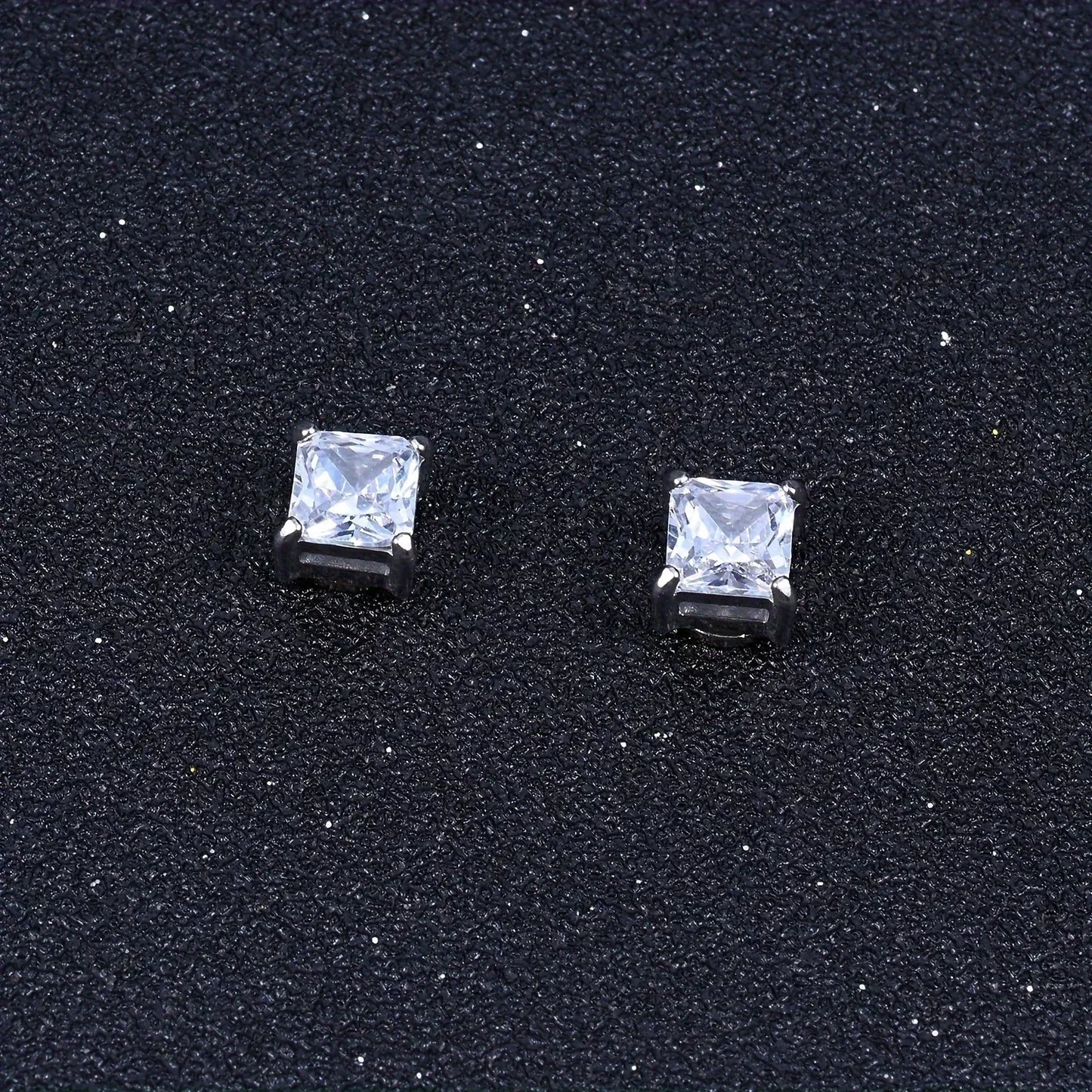 1 Pairs Crystal Strong Magnetic Ear Stud Clip Earrings for Men Women Punk Round Zircon Magnet Earrings Non Piercing Jewelry