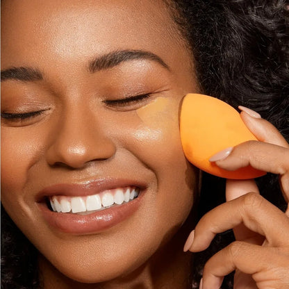 Real Techniques Skin Sponge, Makeup Blender, Liquid Base & Cream, Professional Makeup Tool Without Stripes, 4 Free Units
