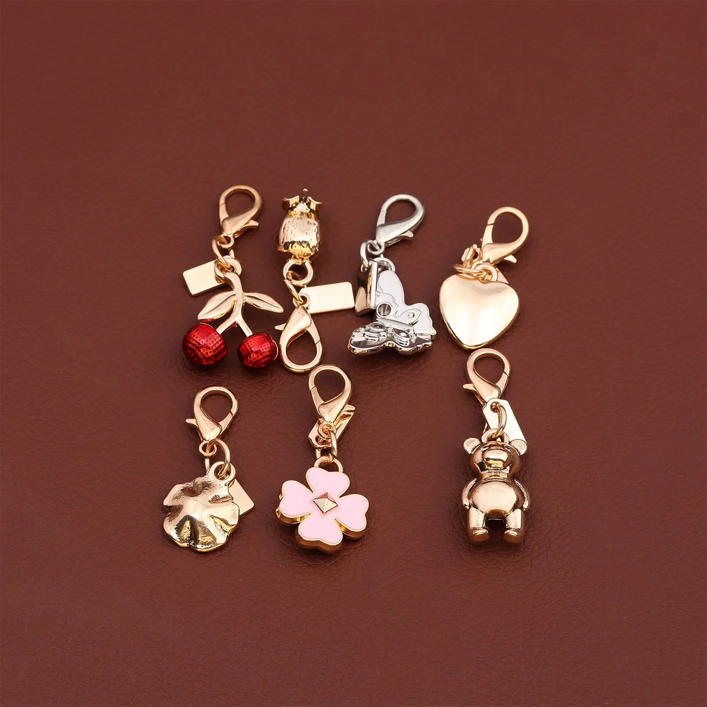 Luxury Highend Cherry Butterfly Four-leaf Clover Love Bear Mouse Keychain Ladies Y2K Bag Pendant Car Accessories Gift Decoration
