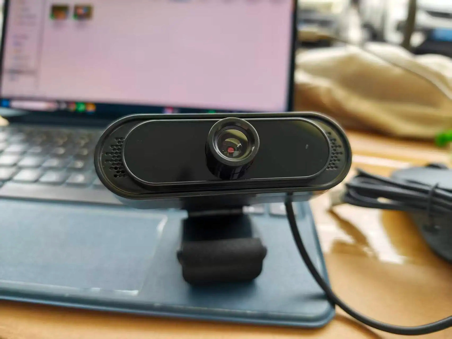 Webcam with Microphone, USB Computer Camera for Video Calls, Zoom, Teams, Streaming, Plug and Play for PC, Mac