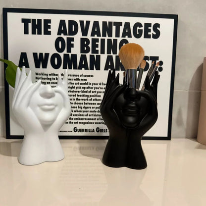 Makeup Brush Holder,Human Face Art Desktop Decoration,Vase,Compatible with Makeup,Eyebrow Pencils,Home Organizer,Plastic Material