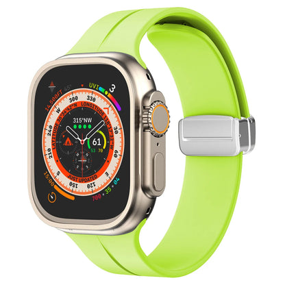Magnetic Strap For Apple watch ultra band 49mm 45 mm Silicone Bracelet iWatch Series 7 8 se 6 5 3 44mm 45mm 40mm 41mm 42mm 38mm