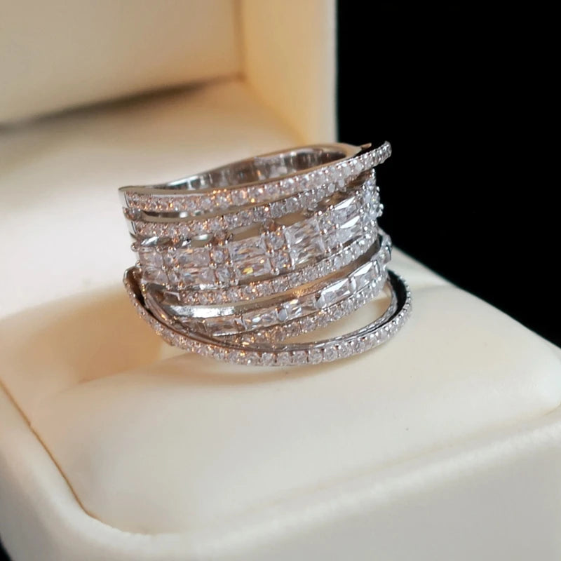 New Bling Cubic Zirconia Wedding Ring for Women Geometric Square Band Design Luxury Fashion Female Rings Party Jewelry Gift