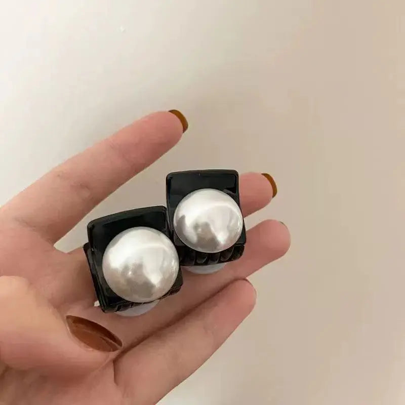 2pcs Light Luxury Pearl Hair with Mini Strong Grip Design Suitable for Fragmented Fashion Elegant Texture Versatile Headwear