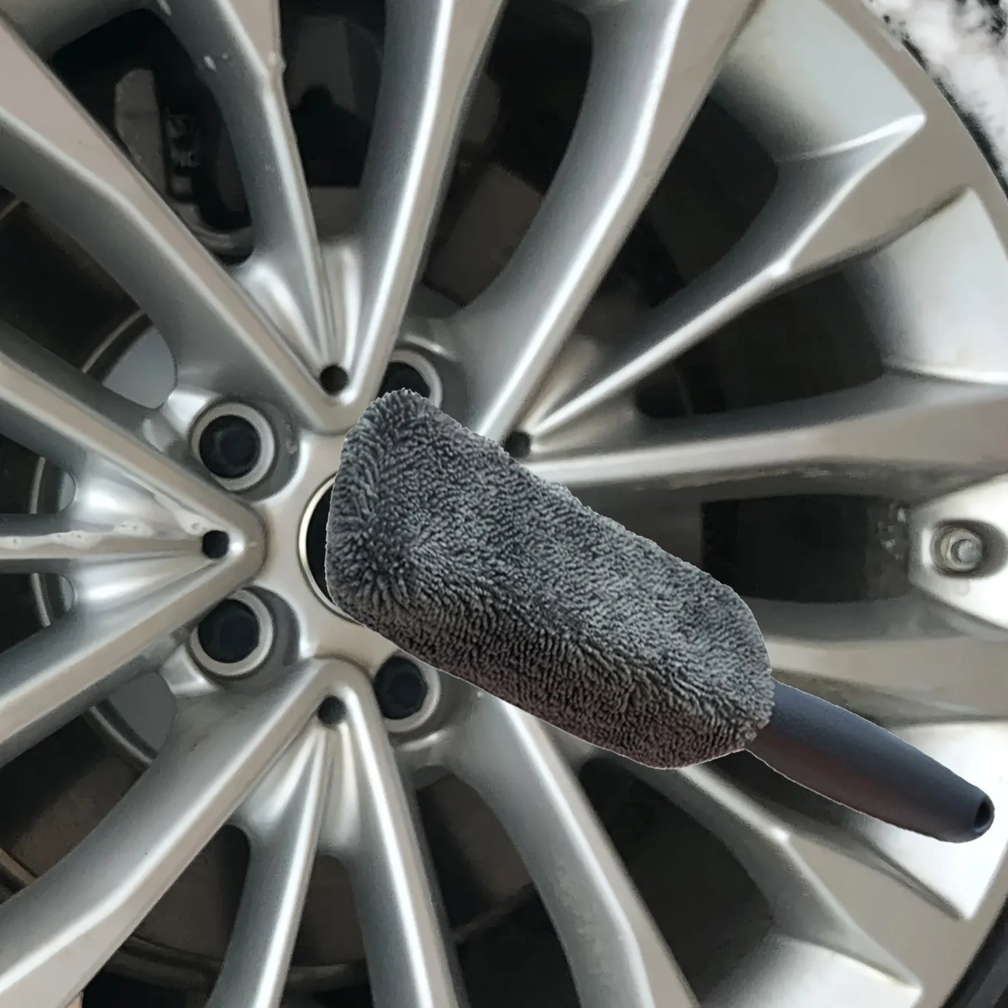 Microfiber Car Tire Brush - Effective Wheel Hub and Rim Cleaner - Perfect for Car Maintenance, Detailing, and Cleaning Supplies