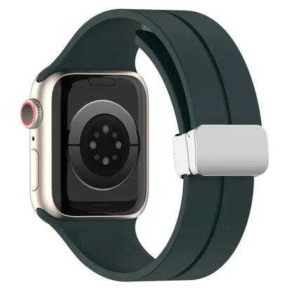 Magnetic Strap For Apple watch ultra band 49mm 45 mm Silicone Bracelet iWatch Series 7 8 se 6 5 3 44mm 45mm 40mm 41mm 42mm 38mm