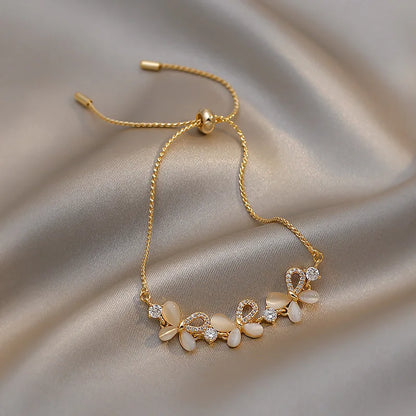 Exquisite Rhinestone Bracelet Ladies Fashion Stars Flower Charm Wristlet Bracelets Gold Color Adjustable  Wedding Jewelry  K-