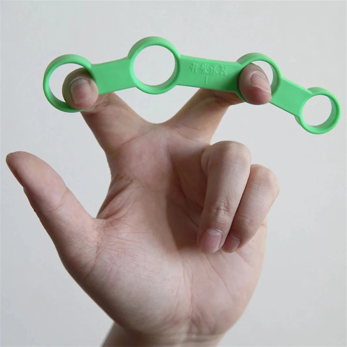 Musical Instrument Finger Expander Guitar Training Span Trainer Expansion Trainers Tool Beginner Accessories Hand Exerciser