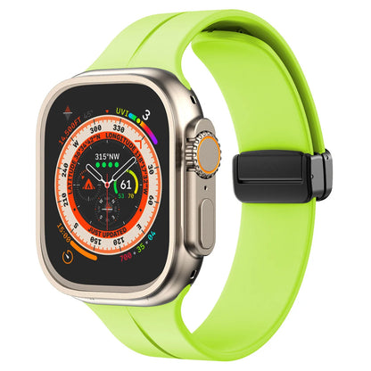 Magnetic Strap For Apple watch ultra band 49mm 45 mm Silicone Bracelet iWatch Series 7 8 se 6 5 3 44mm 45mm 40mm 41mm 42mm 38mm