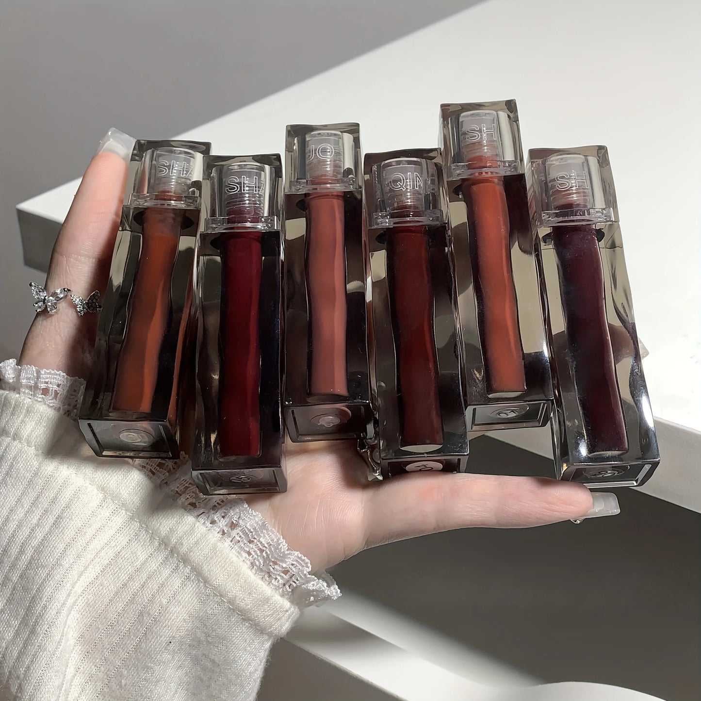 Adorable Bear Mirror Lip Glaze - Long-Lasting, Non-Fading, Hydrating Liquid Lipstick with Watery Texture - Luxurious Glossy Shin