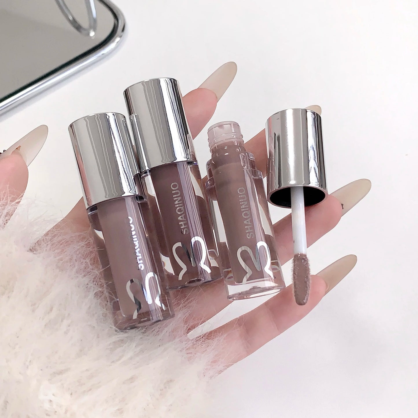 SHAQINUO Water Light Mirror Lip Gloss Lasting Moisturizing Cool Black Silver Gray Pearlescent Fine Sparkling Lipstick Lip Oil